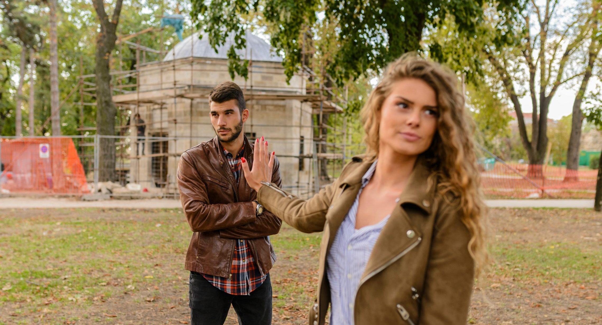 woman arguing with man